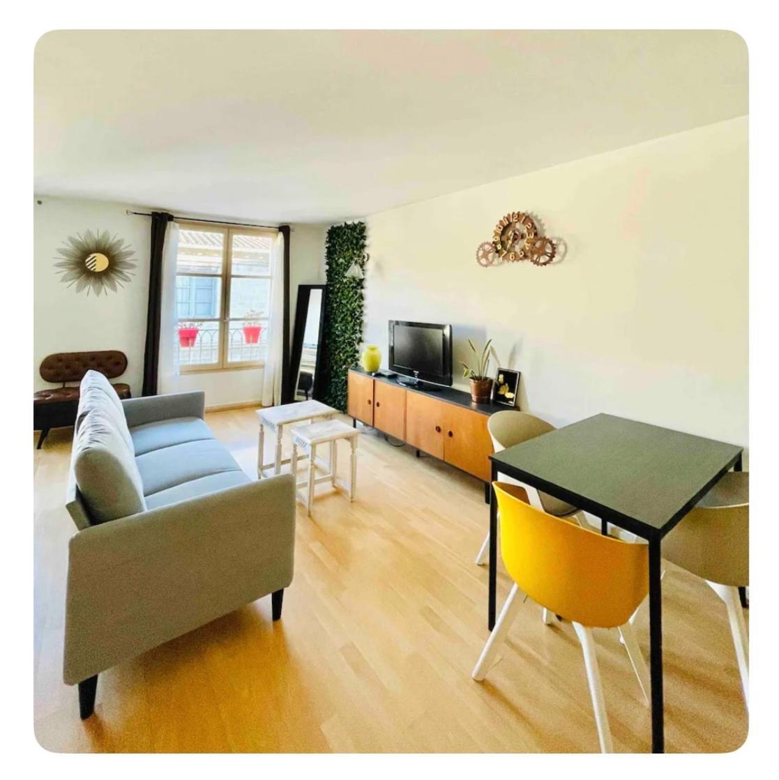 Appartement Calme, A 2 Pas Du Palais Des Papes, Au 3Eme Etage Avignon Exterior photo
